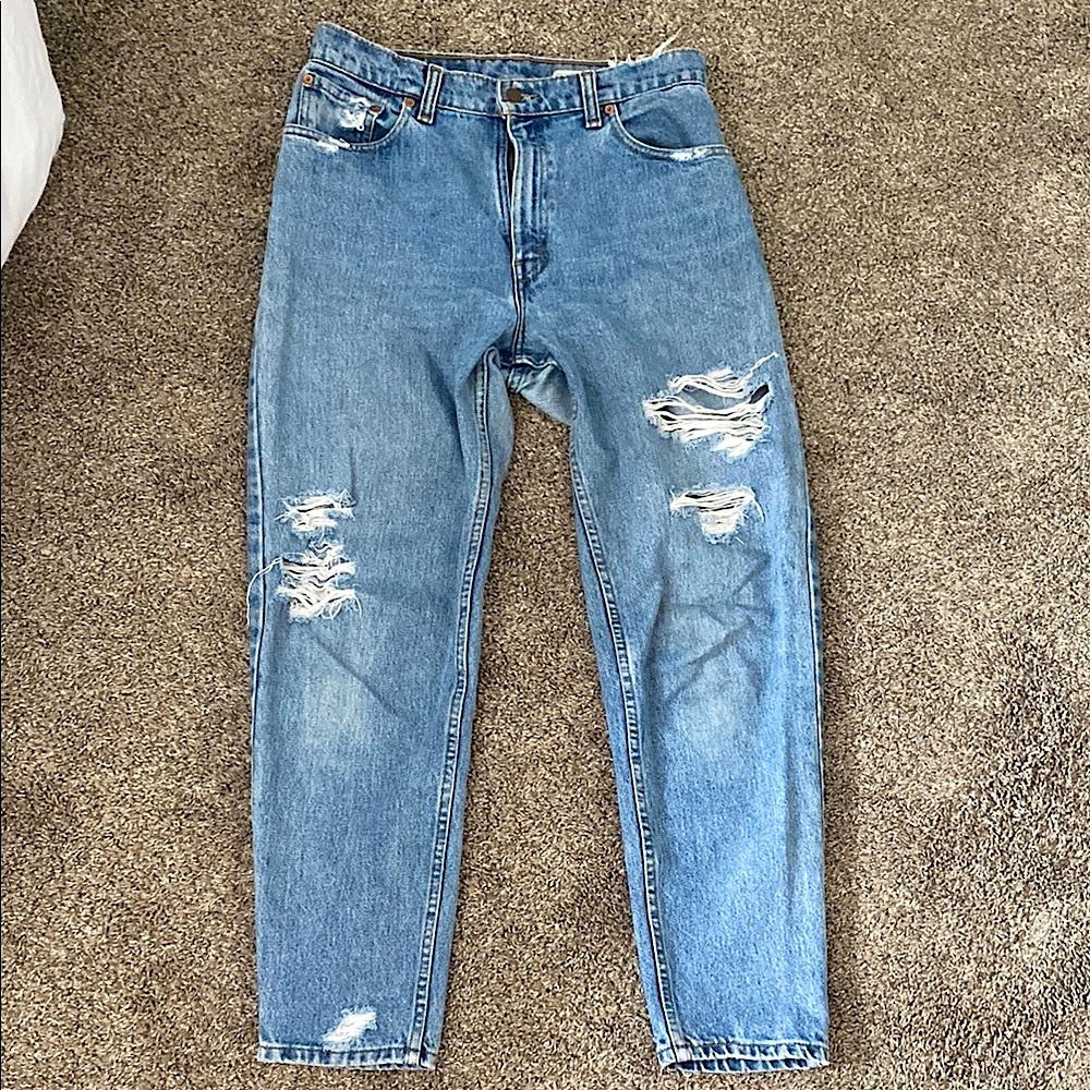 LEVI’S Tapered Distressed Blue Jeans